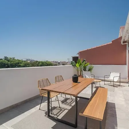 Casa Boma - Lighting With Private Balcony - Campolide I Апартаменты