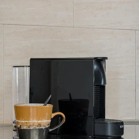 Casa Boma - Lighting With Private Balcony - Campolide I * Lisboa