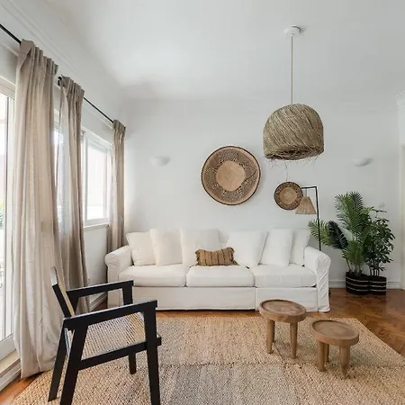 Casa Boma - Lighting With Private Balcony - Campolide I Lisboa