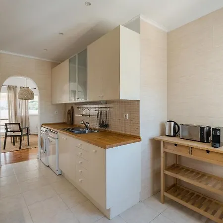 Casa Boma - Lighting With Private Balcony - Campolide I Lisboa